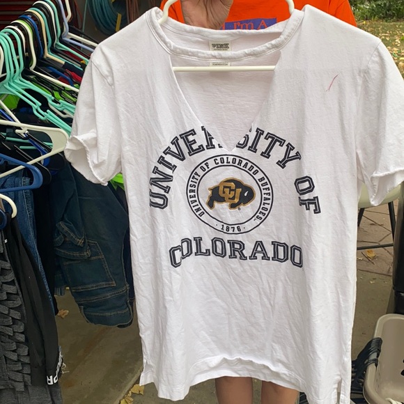 White CU BUFFS Tshirt - Picture 1 of 2